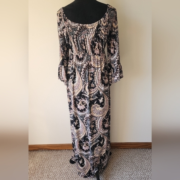 Boston Proper Paisley Black/Gold Maxi Dress Women's Size 6. - Picture 2 of 7